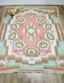 Roze / mintgroene wollen vintage deken. Retro sprei - 160 x 206 cm
