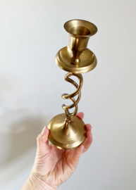 Goudkleurige vintage kandelaar. Opengewerkte messing (?) kaarsenhouder