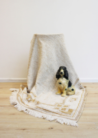 Beige vintage deken / plaid in aardetinten.  Wollen beige retro tafelkleed