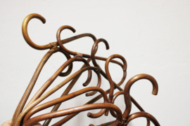 5 rotan vintage kledinghangers. Set retro kleerhangers / bamboe kapstok