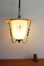 Antieke hanglampje met bronzen details. Glazen vintage lamp.