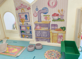 Vintage My Little Pony Show Stable uit de jaren 80 . Retro speelgoed huis met pony's en paardjes