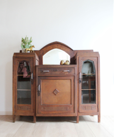 Antieke houten kast met spiegel. Houten Art Deco dressoir - Amsterdamse school stijl.