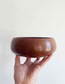 Houten vintage schaal. Ronde teakhouten schaaltje / retro kom.