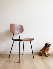 Industriële retro schoolstoel. Hout/metalen vintage stoel.