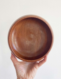 Houten vintage schaal. Ronde teakhouten schaaltje / retro kom.