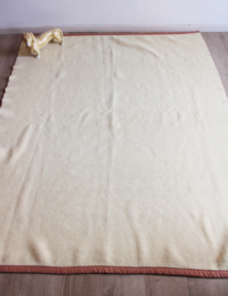 Bruin / gele retro deken van dralon.  Vegan sprei/ vintage plaid