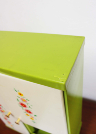 Vintage Lesly kledingkast met opklapbed voor Barbie/Sindy. Retro speelgoed kast