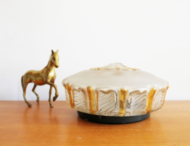 Art Deco stijl plafond / wand lamp. Vintage plafonnière van dik glas.
