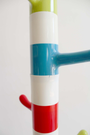 Vrolijke vintage kapstok - Krokig - Ikea. Staande retro kapstok
