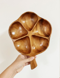 Houten vintage schaal met vakken. Boho retro snackschaal