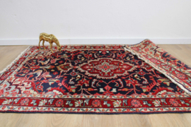 Kleurrijk handgemaakt vloerkleed. Roze vintage tapijtje / deur / badmat