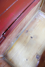 Unieke Hindeloopen kist. Houten vintage speelgoedkist.