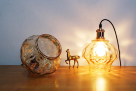 Set van 2 vintage hanglampjes van gebobbeld glas. Retro lampen met nieuw snoer
