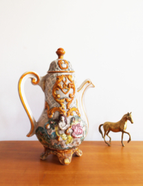 Super kitscherige karaf met deksel, Capodimonte? Grote vintage vaas