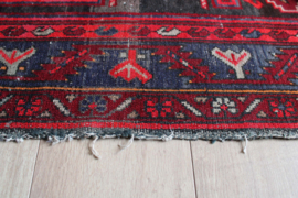 Handgemaakt vintage Oosters tapijt.  Authentiek Perzisch kleed.