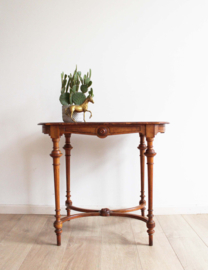 Houten antieke bijzettafel, Mahonie? Vintage tafeltje in  Louis XVI stijl.