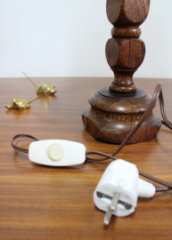 Brutalist  lamp met lederen kap. Houten vintage tafellamp - Wabi Sabi stijl