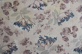 Vintage stretcher met bloemen. Retro veldbed / opklap bed