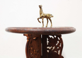 Handgesneden tafeltje uit India. Houten vintage plantentafel