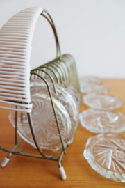Set glazen vintage onderzettertjes in houder. 12 glazen onderzetters