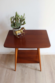 Houten vintage bijzettafel met dubbel blad. Retro Mid Century design tafel