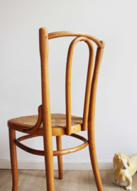 3 houten vintage stoelen, Thonet stijl. Set antieke cafe stoeltjes