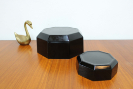 Set glazen vintage schaal- Arcoroc -France - Octime. Twee zwarte retro schalen