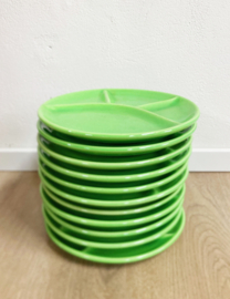 Grote set aardewerk vintage fondue borden. 11 groene retro bordjes