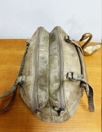 Bruin lederen handtas met dubbele vakken - Hide & Stitches . Leren dames tas