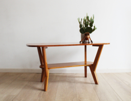 Houten vintage salontafel met dubbel blad. Retro design tafel / coffee table