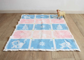 Blauw / roze vintage baby deken van dralon. Retro spreitje / dekentje
