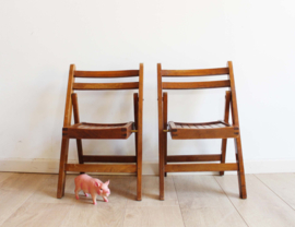 Set houten vintage kinder klapstoeltjes. Retro tuinstoel / campingstoel