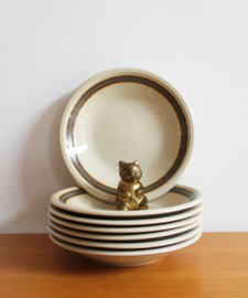 Aardewerk vintage servies, Colditz. Retro borden/kopjes en schotels