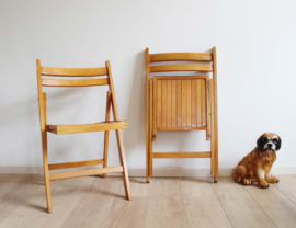 Houten vintage klapstoelen. Retro festival / tuin stoel