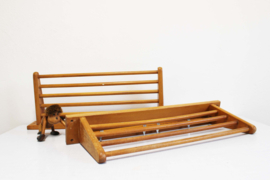 Set vintage pannenrekken, Piet Zwart voor Bruynzeel. Houten retro keuken / wandrek