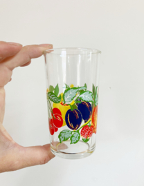 Set vintage sapglazen. 9 retro glazen met fruit decor - France.