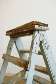 Houten vintage trapje. Brocante keukentrap / retro ladder