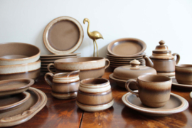 Aardewerk vintage servies, Geritz - Germany. Retro borden/kopjes en theepot