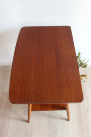 Houten vintage bijzettafel met dubbel blad. Retro Mid Century design tafel