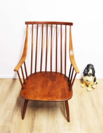 Houten vintage spijlenstoel - Lena Larsson - Nesto. Scandinavisch design stoel.