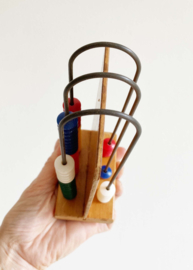 Houten abacus met 60 kralen. Retro telraam / rekenmachine