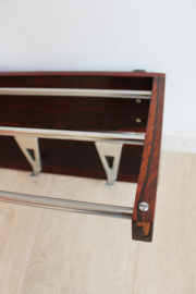 Vintage kapstok van hout en metaal. Retro Mid Century design wandkapstok