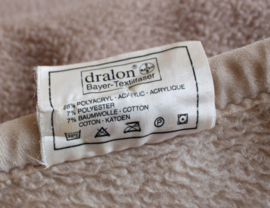 Grote bruin / beige retro deken van dralon. Tweepersoons vegan sprei/ vintage plaid.