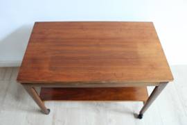Vintage tafel met dubbel blad. Retro design sidetable / trolley