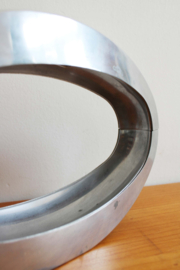 Retro design lamp,  Berio - Massive. Zilverkleurige vintage tafellamp