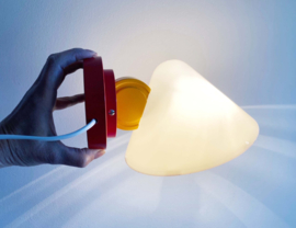 Vintage STOJA wandlamp van IKEA. Retro Memphis stijl lampje, nr 1