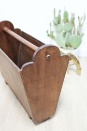 Houten vintage krantenbak. Retro lectuurbak / magazine holder
