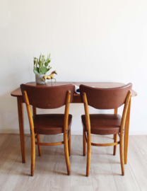 Vintage tafel met uitschuif blad. Houten retro design eettafel.