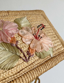 Rieten vintage mandje met bloemetjes. Boho rotan mand / naaikist